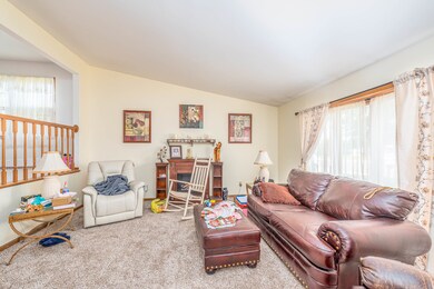 605 Davidson Dr unit B, Minooka, IL 60447 - photo 3