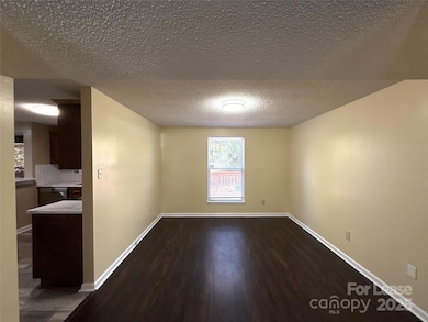 2015 Bantry Ln, Charlotte, NC 28262 - photo 4