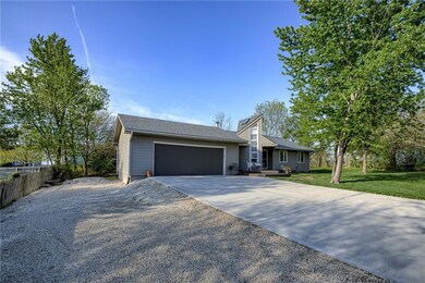 105 E Cedar St, Spring Hill, KS 66083 - photo 2