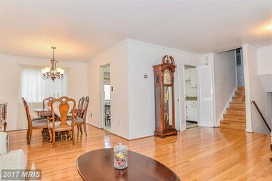 2322 Bedfordshire Cir, Reston, VA 20191 - photo 3