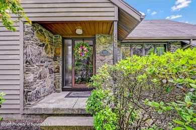 600 E Swinick Dr, Dunmore, PA 18512 - photo 3