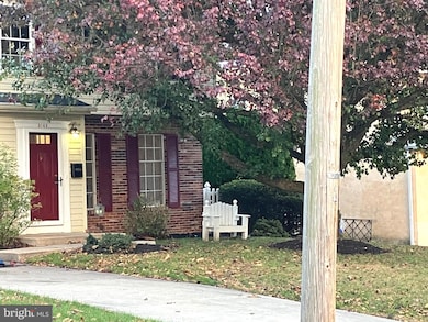 8143 Lare St, Philadelphia, PA 19128 - photo 4
