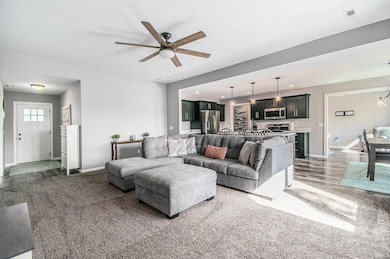 217 W Longfellow Blvd, Columbia City, IN 46725 - photo 3