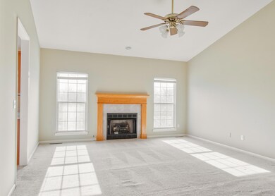 Living room 3