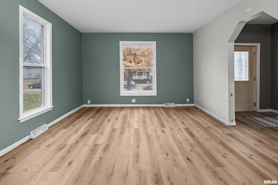 734 W 17th St, Davenport, IA 52804 - photo 7