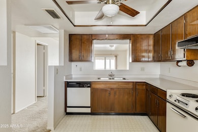 2440 W Rue de Lamour Ave, Phoenix, AZ 85029 - photo 5