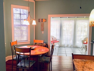 Sunroom din
