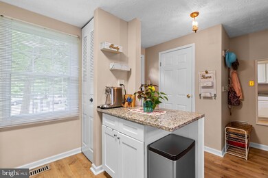 8257 Mary Lee Ln, Laurel, MD 20723 - photo 7