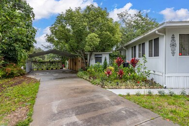 Carport/driveway