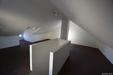 88-42 240th St, Jamaica, NY 11426 - photo 5