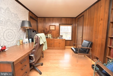 2415 Claremont Dr, Falls Church, VA 22043 - photo 4