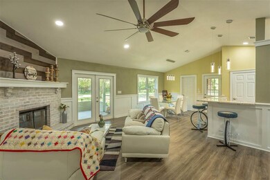 125 J K Moore Rd, Crawfordville, FL 32327 - photo 2