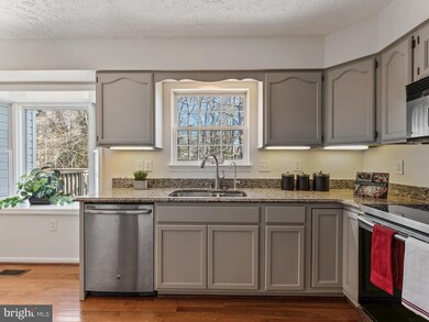 413 Beach Dr, Annapolis, MD 21403 - photo 5