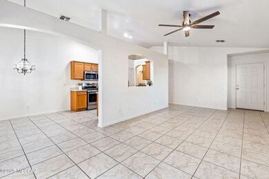 9520 E Evita Ln, Tucson, AZ 85748 - photo 4