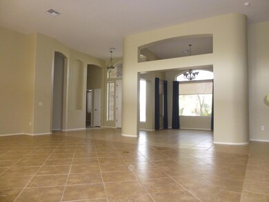 A5 Entryway-Dining
