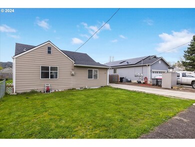 543 NW Yamhill St, Sheridan, OR 97378 - photo 3