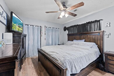 007. Master Bedroom