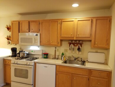 122 Fox Hollow Dr, Drums, PA 18222 - photo 6