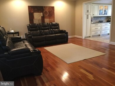 4309 Poplar Branch Dr, Chantilly, VA 20151 - photo 3