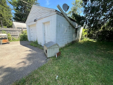 1054 S Hampton Rd, Columbus, OH 43227 - photo 3