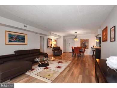 10207 Valley Forge Cir unit 207, King of Prussia, PA 19406 - photo 5