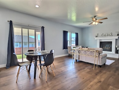 819 S 300 W, Vernal, UT 84078 - photo 2