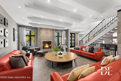 52_Nicolosi_Loop_Staten_Island_NY_10312_