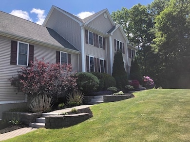 74 Boulder Hill Rd, Jefferson, MA 01522 - photo 2