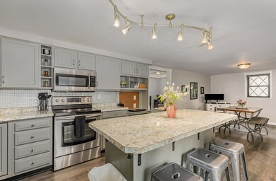 012_8471_village_dr_25-edit