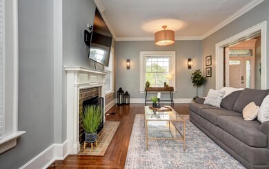 Living Room (2)