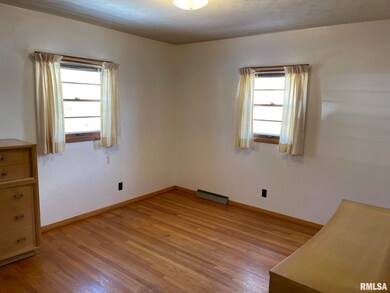 2117 Glaspell St, Davenport, IA 52804 - photo 5