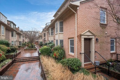 657 N Tazewell St, Arlington, VA 22203 - photo 2