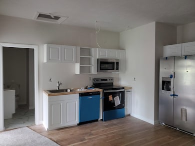 17 Canaan St, Canaan, NH 03741 - photo 2