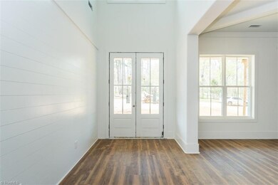 3079 Cascade Dr, Burlington, NC 27217 - photo 2