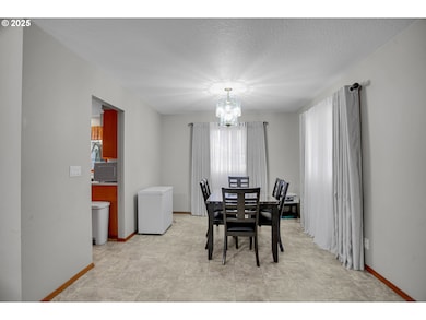 1615 E Briar Ct, Newberg, OR 97132 - photo 7