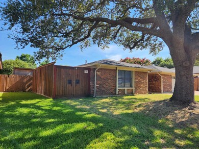 737 Spring Valley Dr, Hurst, TX 76054 - photo 3