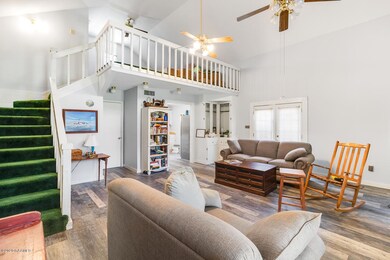 1059 Briarpatch-7