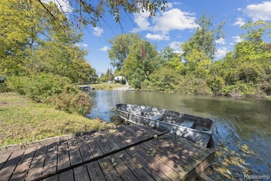 11639 Island Ct, Hartland, MI 48353 - photo 4