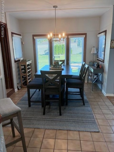 32138 Bradner Dr, Warren, MI 48088 - photo 4