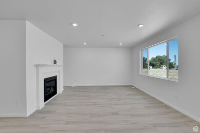 2065 E Burger St unit 1247, Lake Point, UT 84074 - photo 7