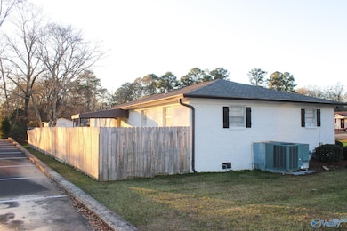 202 Helen St, Rainbow City, AL 35906 - photo 4