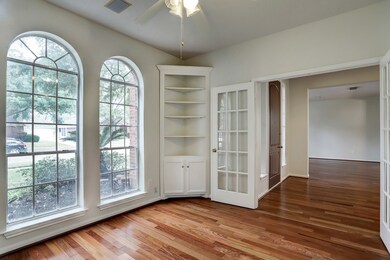 8911 Apple Mill Dr, Houston, TX 77095 - photo 4