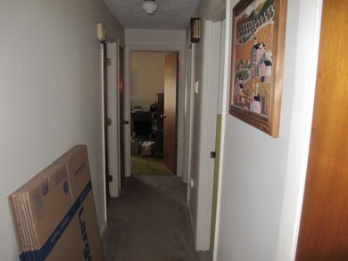 3 Sturbridge Ave, Greenville, RI 02828 - photo 6