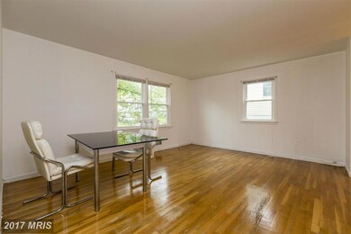 6100 Somerset Rd, Riverdale, MD 20737 - photo 5