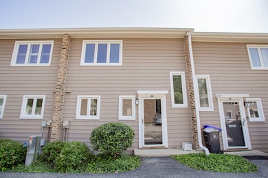 590 Green Bay Rd unit 590, Glencoe, IL 60022 - photo 3