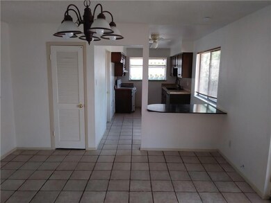 Kitchen Breakfast Bar