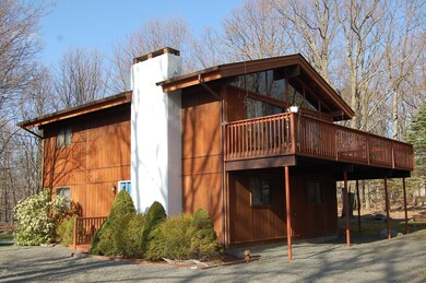 801 E Spur Ct, Hawley, PA 18428 - photo 2