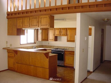 9510 Edmonds Way unit A&B, Edmonds, WA 98020 - photo 2