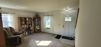 1253 Yellowpine Dr, Aurora, IL 60506 - photo 2