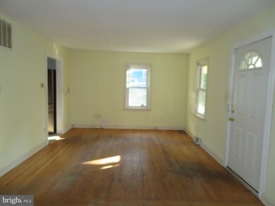 6507 Kansas Ln, Takoma Park, MD 20912 - photo 5